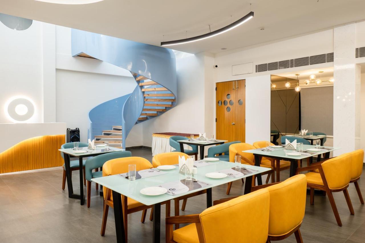 Clubway Grand A Boutique Hotel Jorhāt المظهر الخارجي الصورة