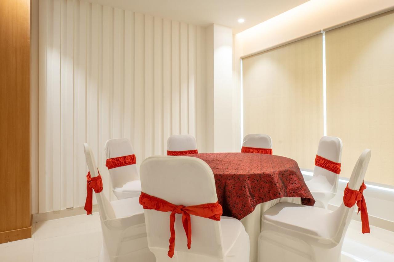 Clubway Grand A Boutique Hotel Jorhāt المظهر الخارجي الصورة