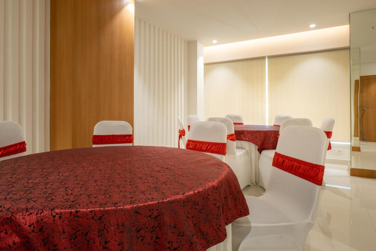 Clubway Grand A Boutique Hotel Jorhāt المظهر الخارجي الصورة