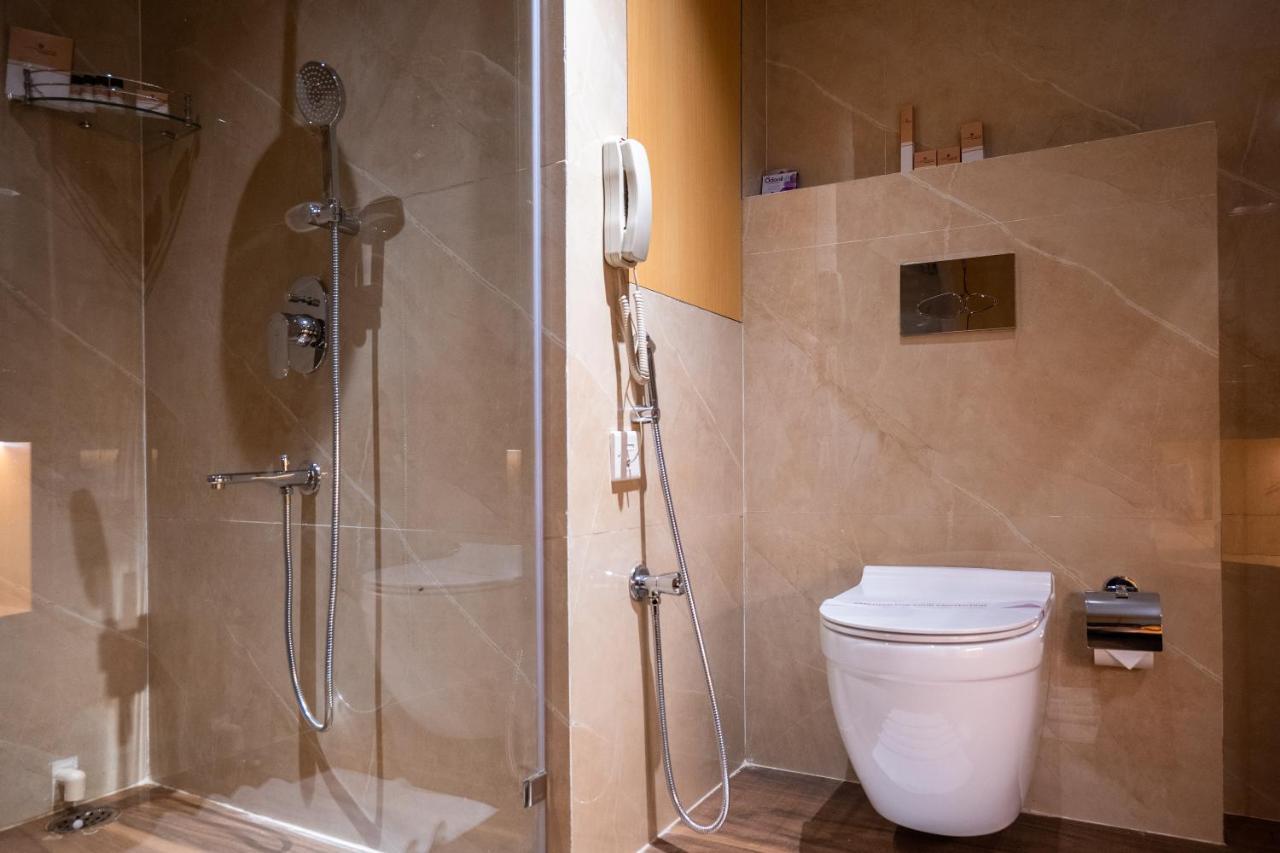 Clubway Grand A Boutique Hotel Jorhāt المظهر الخارجي الصورة