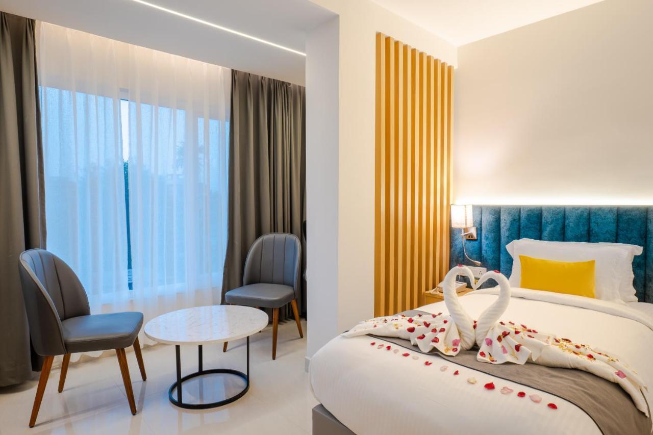 Clubway Grand A Boutique Hotel Jorhāt المظهر الخارجي الصورة