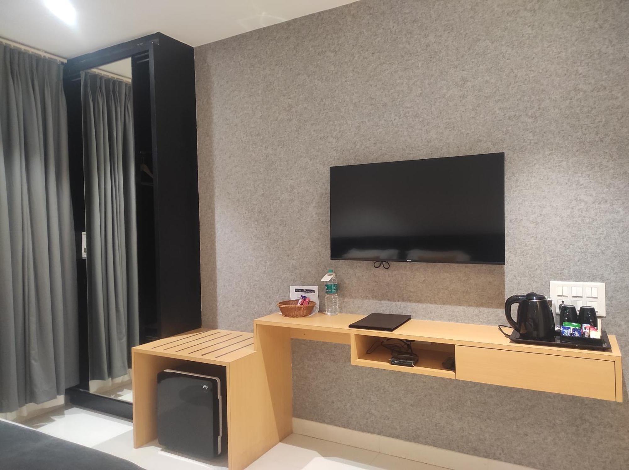 Clubway Grand A Boutique Hotel Jorhāt المظهر الخارجي الصورة